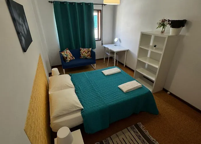 Pilar - Rua De Santa Catarina - *